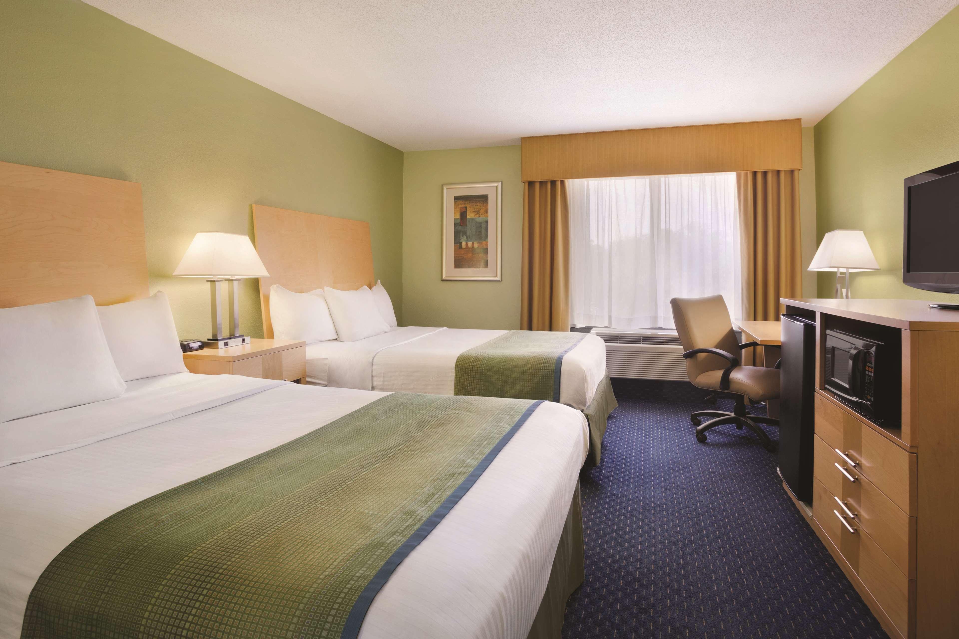 Park Inn By Radisson Albany Exterior photo